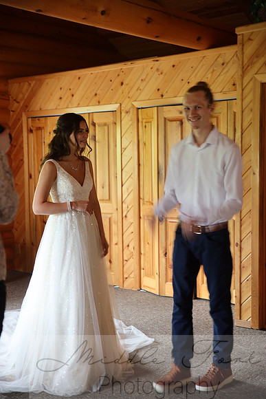 724A1828