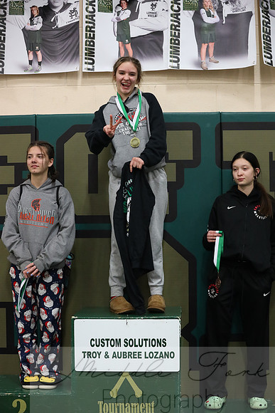 724A0141